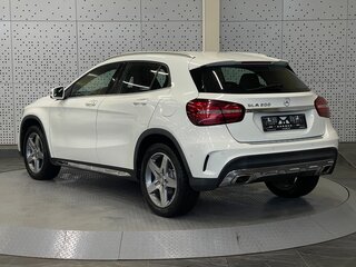 2017 Mercedes-Benz GLA 200 I (X156), белый, 1700000 рублей, вид 4