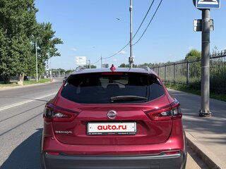 2020 Nissan Qashqai II Рестайлинг, красный, 2600000 рублей, вид 4
