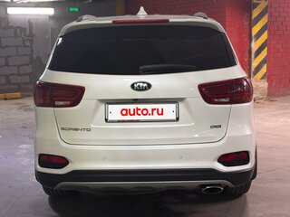 2020 Kia Sorento III Prime Рестайлинг, белый, 3500000 рублей, вид 4