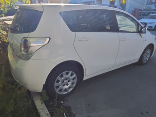 2010 Toyota Verso I, белый, 950000 рублей, вид 4