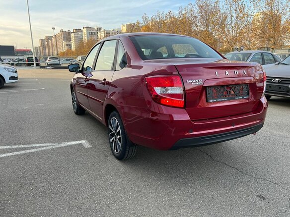 2026 Lada (ВАЗ) Granta I Рестайлинг, красный - вид 5