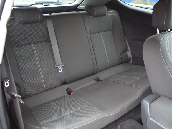 2012 Opel Astra GTC J Рестайлинг, красный - вид 10