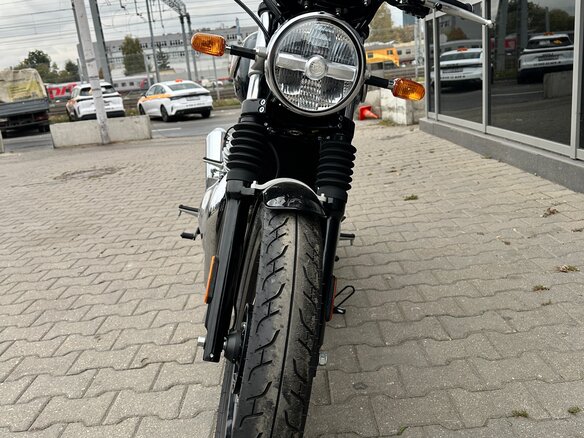 2025 Royal Enfield Interceptor 650, зелёный, 689000 рублей - вид 6