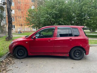 2003 Mazda Demio II (DY), красный, 270000 рублей, вид 3