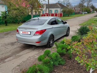 2012 Hyundai Solaris I, серебристый, 920000 рублей, вид 3