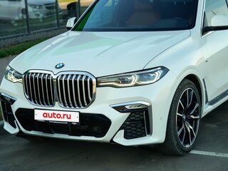 2022 BMW X7 40i I (G07), белый, 9000000 рублей, вид 5