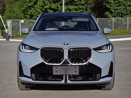 2026 BMW X3 Long 25L xDrive IV (G45/G48), серый, 5700000 рублей, вид 2
