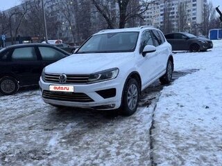 2015 Volkswagen Touareg II Рестайлинг, белый, 3200000 рублей, вид 4