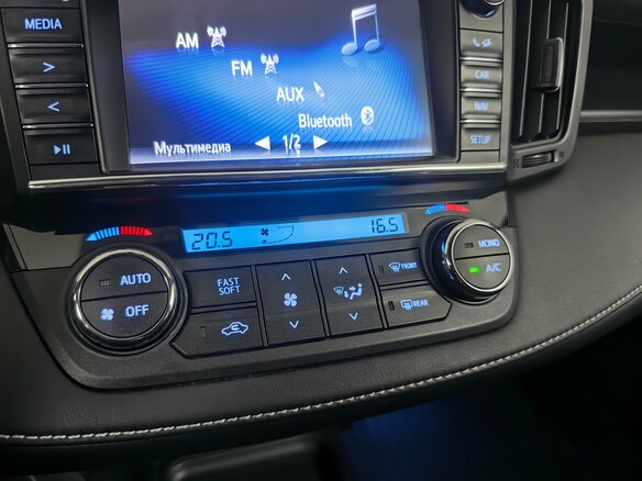 2016 Toyota RAV4 IV (XA40) Рестайлинг, белый, 1999000 рублей - вид 16