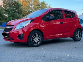 2011 Chevrolet Spark III, красный, 380000 рублей, вид 2