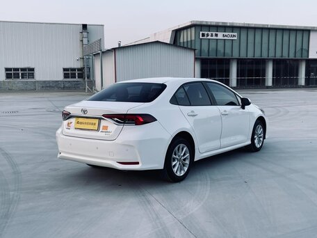 2023 Toyota Corolla Sporty XII (E210) Рестайлинг, белый, 1599000 рублей, вид 4