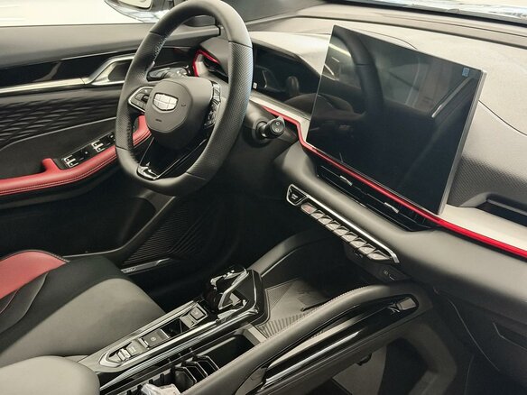 2026 Geely Coolray I Рестайлинг 2, серый, 2964990 рублей - вид 16