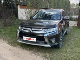 2018 Mitsubishi Outlander III Рестайлинг 2, коричневый, 2800000 рублей, вид 3