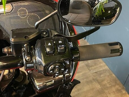 2026 Harley-Davidson CVO Road Glide ST, пурпурный, 6950000 рублей, вид 5