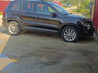 2015 Volkswagen Tiguan I Рестайлинг, чёрный, 1400000 рублей, вид 4