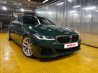 2020 BMW 5 серии M550i xDrive VII (G30/G31/G38) Рестайлинг, зелёный, 8500000 рублей, вид 3