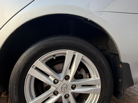 2010 Toyota Corolla X (E140, E150) Рестайлинг, серебристый, 900000 рублей - вид 7