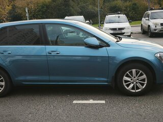 2014 Volkswagen Golf VII, голубой, 1550000 рублей, вид 2
