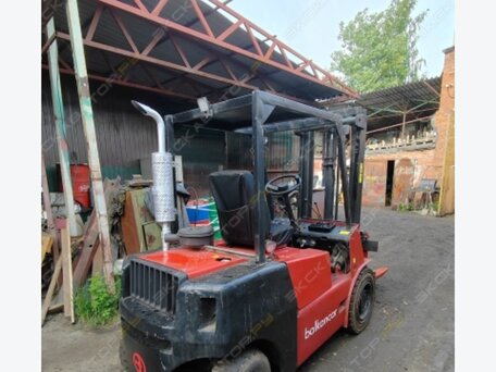 2011 Balkancar Рекорд 4, красный, 450000 рублей, вид 1