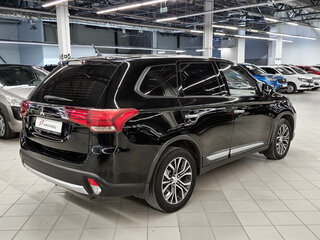 2016 Mitsubishi Outlander III Рестайлинг 2, чёрный, 1439000 рублей, вид 3