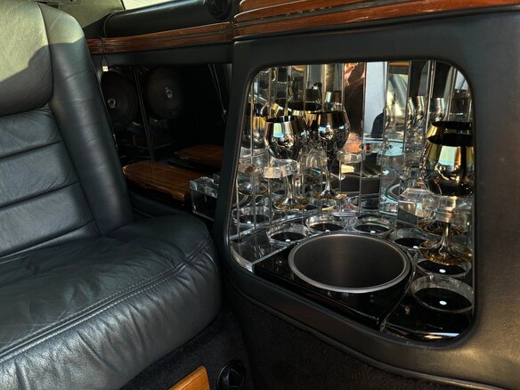2000 Lincoln Town Car III, чёрный - вид 9