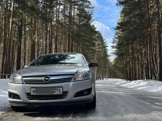 2007 Opel Astra H Рестайлинг, серебристый, 515000 рублей, вид 2