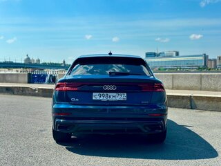 2021 Audi Q8 55 TFSI I (4M), синий, 5990000 рублей, вид 5