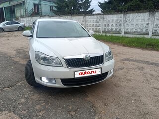 2013 Skoda Octavia II (A5) Рестайлинг, белый, 950000 рублей, вид 2