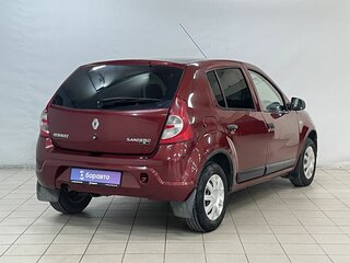 2011 Renault Sandero I, красный, 489000 рублей, вид 4