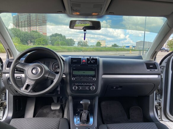 2010 Volkswagen Jetta V, серебристый, 630000 рублей - вид 10