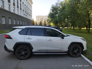 2020 Toyota RAV4 V (XA50), белый, 4200000 рублей, вид 3