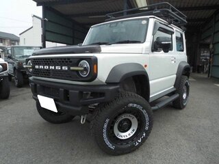 2023 Suzuki Jimny Sierra IV, белый, 1480000 рублей, вид 1