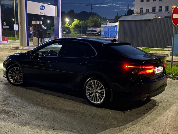 2019 Toyota Camry VIII (XV70), чёрный, 2950000 рублей - вид 7