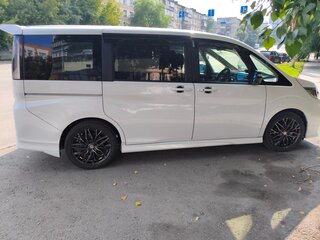 2019 Honda Stepwgn Spada V Рестайлинг, белый, 2450000 рублей, вид 4