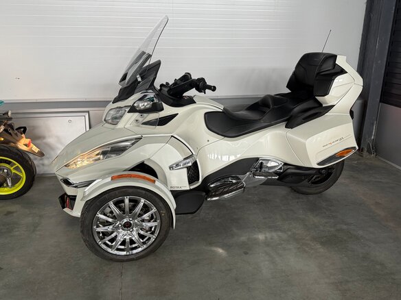 2016 BRP Can-Am Spyder, белый, 1750000 рублей - вид 9