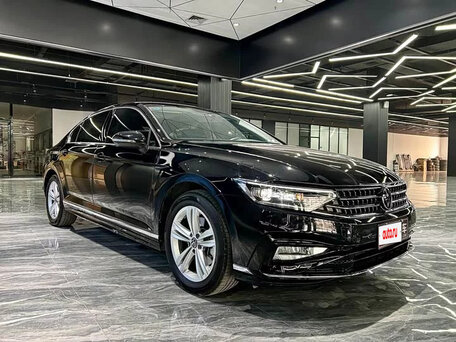 2025 Volkswagen Magotan B8 Рестайлинг, чёрный, 1821000 рублей, вид 2