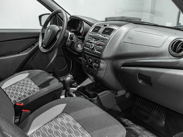 2026 Lada (ВАЗ) Granta Cross I Рестайлинг, белый - вид 13