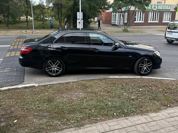 2011 Mercedes-Benz E-Класс 200 7G-Tronic IV (W212, S212, C207), чёрный, 1400000 рублей - вид 6