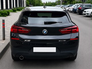 2020 BMW X2 sDrive18i I (F39), чёрный, 2700000 рублей, вид 4