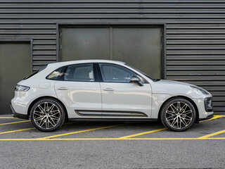 2026 Porsche Macan I Рестайлинг 2, серый, 13300000 рублей, вид 3