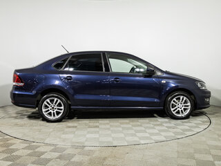 2016 Volkswagen Polo V Рестайлинг, синий, 949989 рублей, вид 4