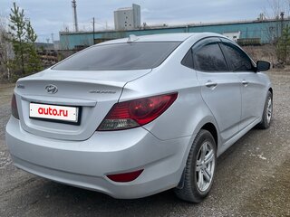 2011 Hyundai Solaris I, серебристый, 715000 рублей, вид 5