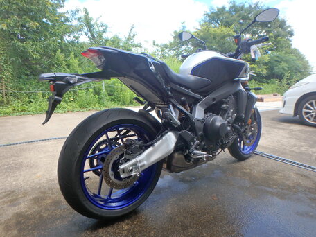 2024 Yamaha MT-09 (FZ-09), серый, 1400000 рублей, вид 5
