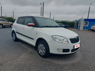 2009 Skoda Fabia II, белый, 300000 рублей, вид 2