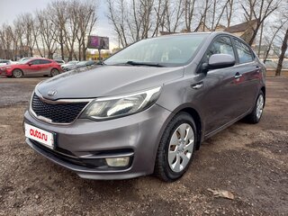 2015 Kia Rio III Рестайлинг, серый, 965500 рублей, вид 1
