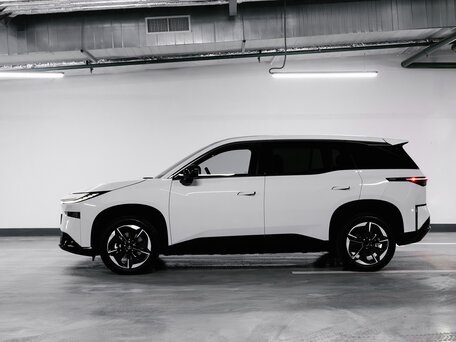 2026 Toyota bZ3X 58.3 kWh, белый, 2889000 рублей, вид 3
