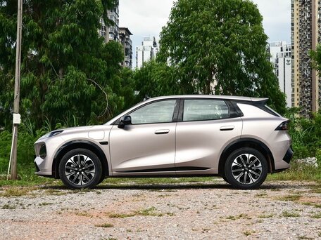 2026 Changan Qiyuan Q05 51.9 kWh II, розовый, 2634000 рублей, вид 3