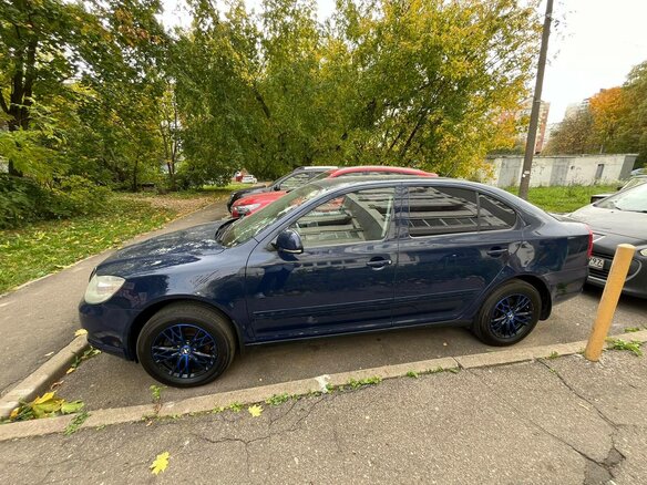 2011 Skoda Octavia II (A5) Рестайлинг, синий, 700000 рублей - вид 6
