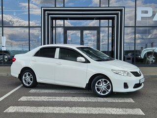 2011 Toyota Corolla X (E140, E150) Рестайлинг, белый, 820000 рублей, вид 3