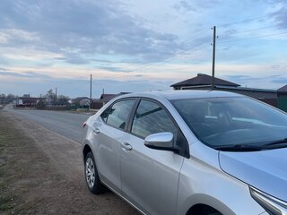 2013 Toyota Corolla XI (E160, E170, E180), серебристый, 1290000 рублей, вид 4